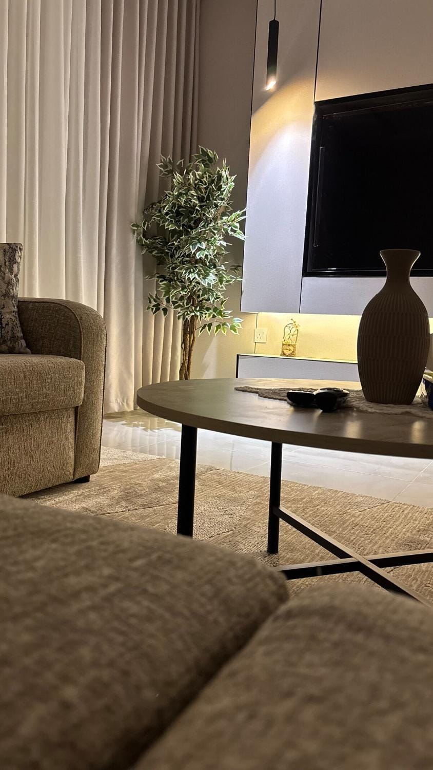 TV and multimedia, Living room, Seating area, Evening entertainment