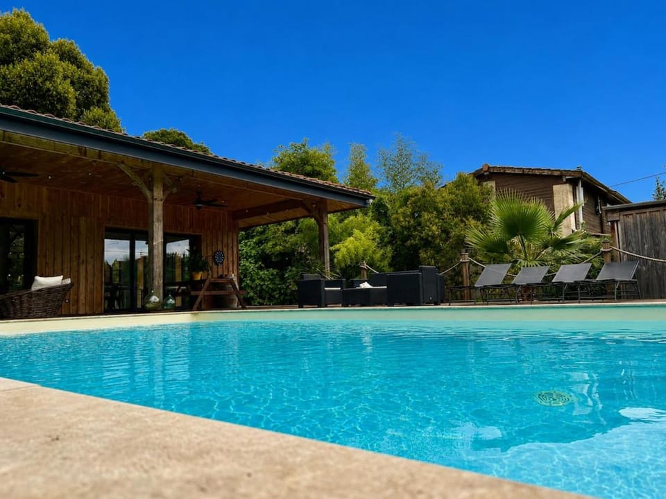 Villa piscine 8 pers jardin 4500m2 Bordeaux Villa in Nouvelle-Aquitaine