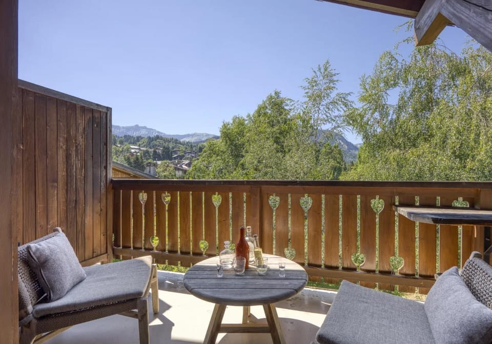 Property building, Balcony/Terrace