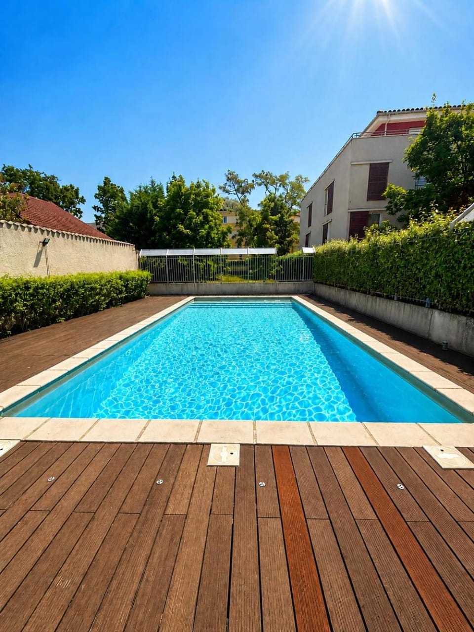 Studio piscine et parking Meyzieu Apartment in Auvergne-Rhône-Alpes