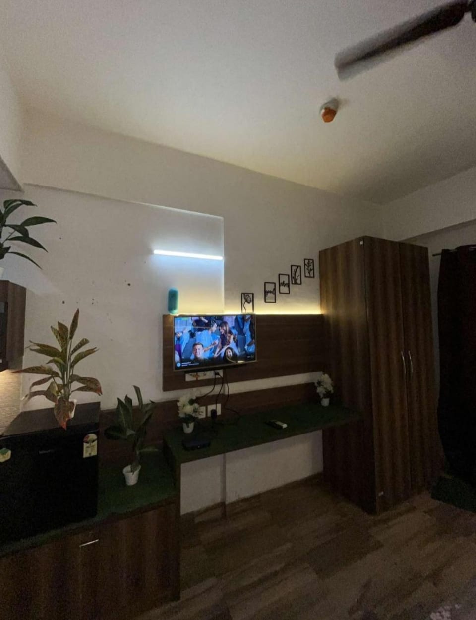 New Para Stay In Apartment in Uttar Pradesh