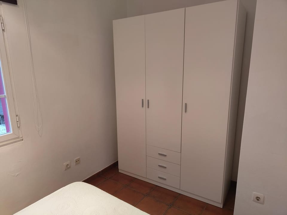 Bed, Bedroom, wardrobe