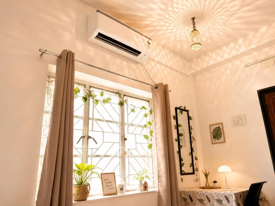 Bedroom, air conditioner