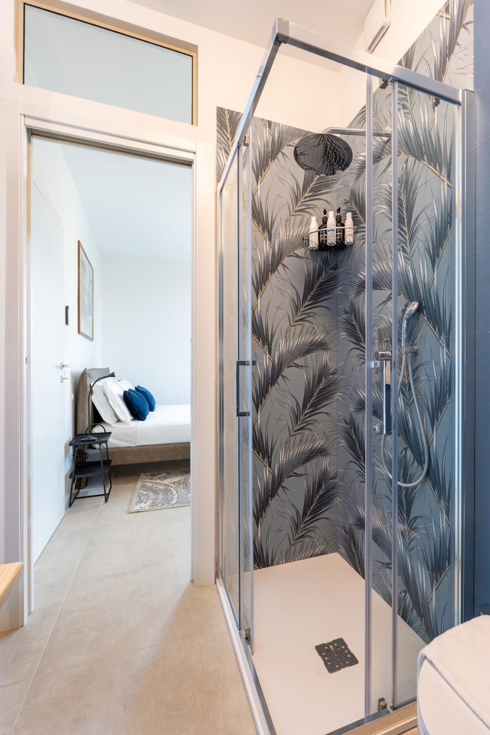 Stress-Free Residential Stay FREE Parking Apartment in Bologna