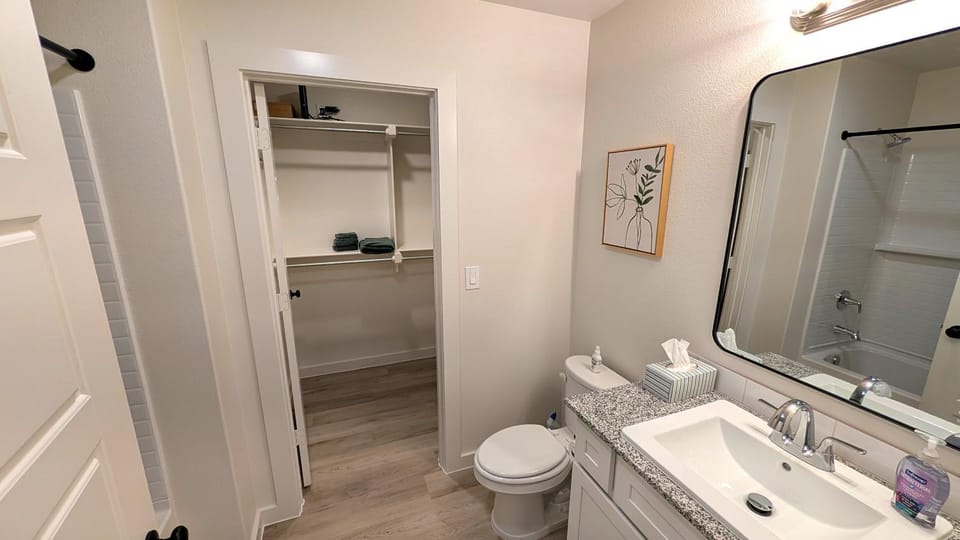 Shower, Bathroom, Bath, wardrobe