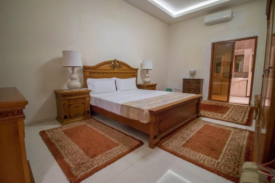Villa de 3 chambres salon aux almadies House in Dakar