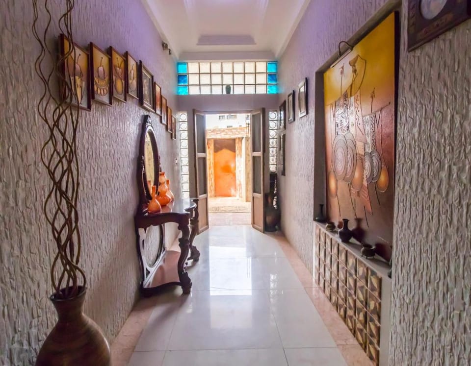 Villa de 3 chambres salon aux almadies House in Dakar