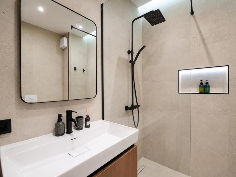 Shower, Bathroom