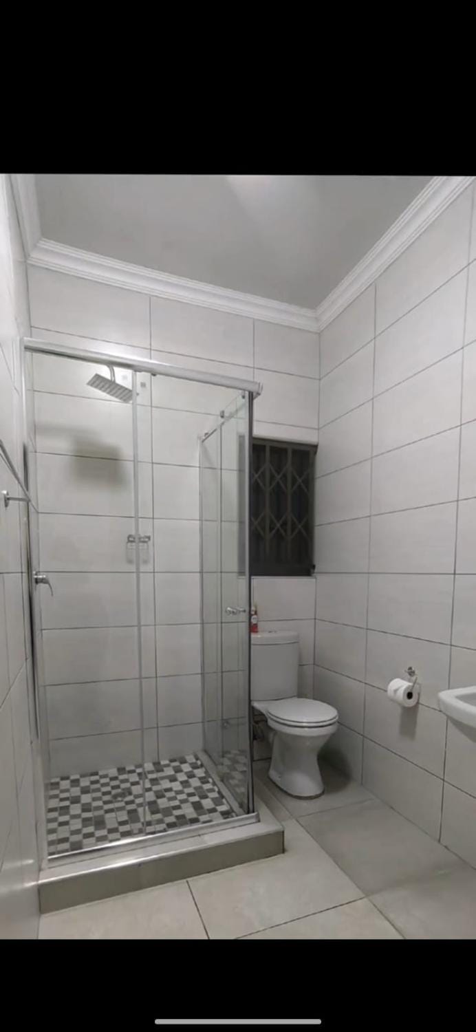 paramount guest house Bed and Breakfast in Gauteng
