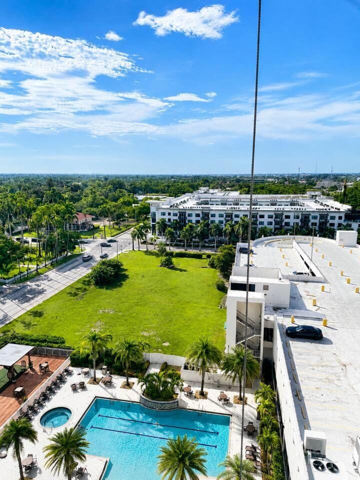 Luxe King Suite City Views Downtown Ft Myers Apartment in Fort Myers