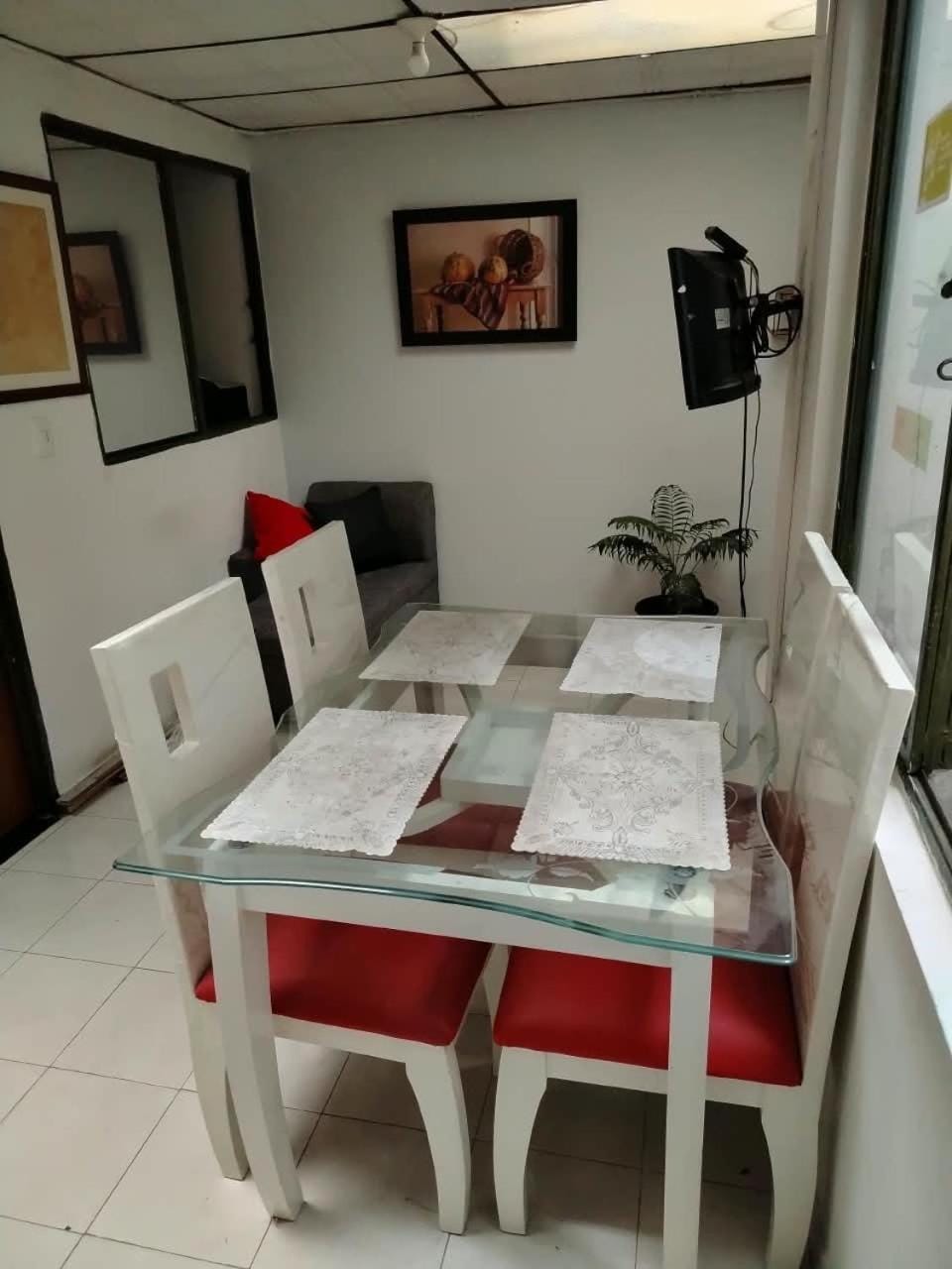 TV and multimedia, Dining area