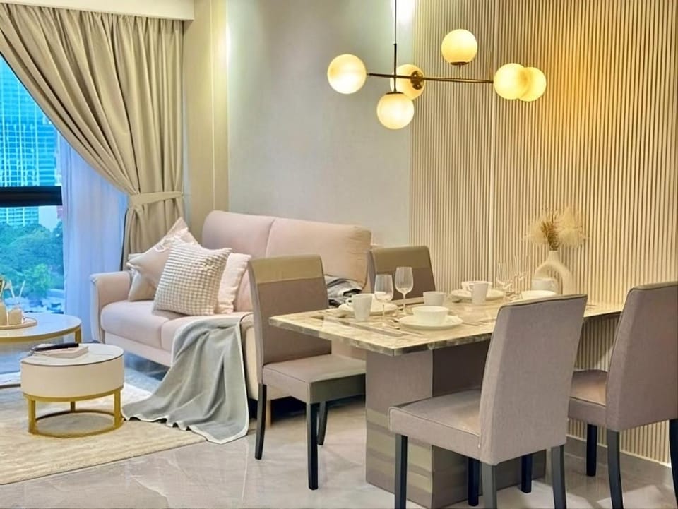 Living room, Dining area