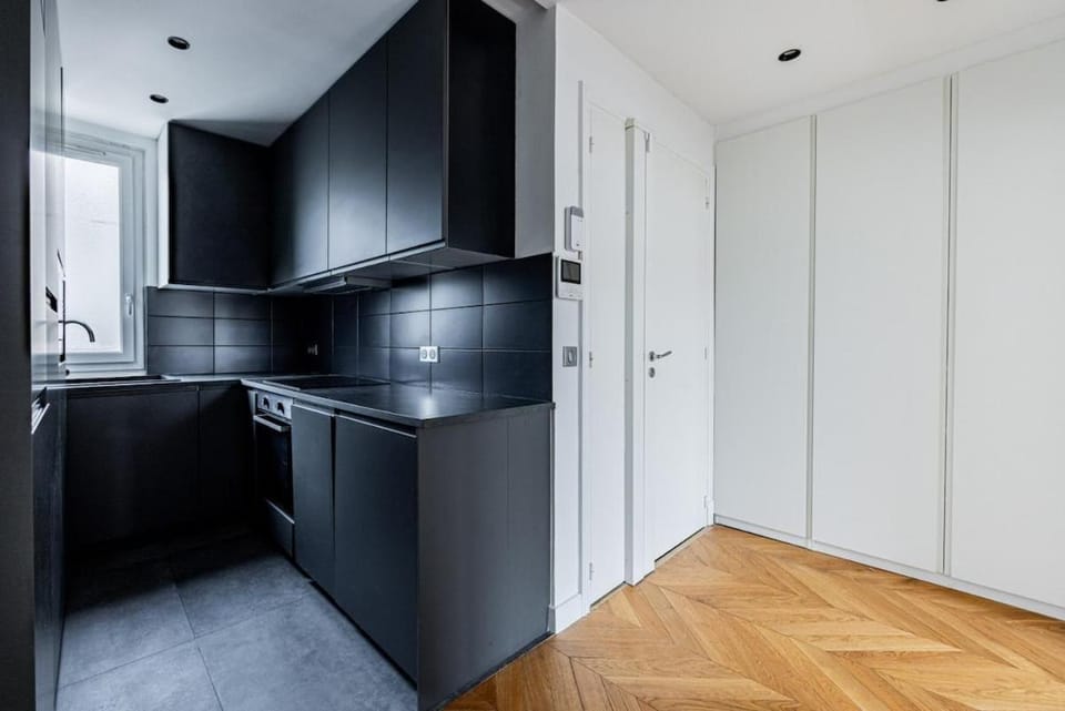 Avenue Montaigne - Champs Elysées - Unobstructed view Apartment in Paris
