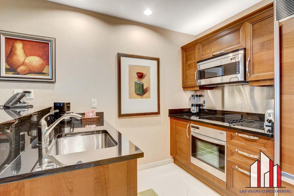 MGM Signature-14-702 1Bedroom 2Bath Balcony Suite House in Las Vegas Strip