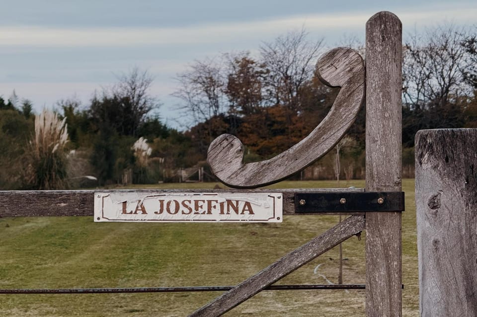 La Josefina chacra House in Buenos Aires Province