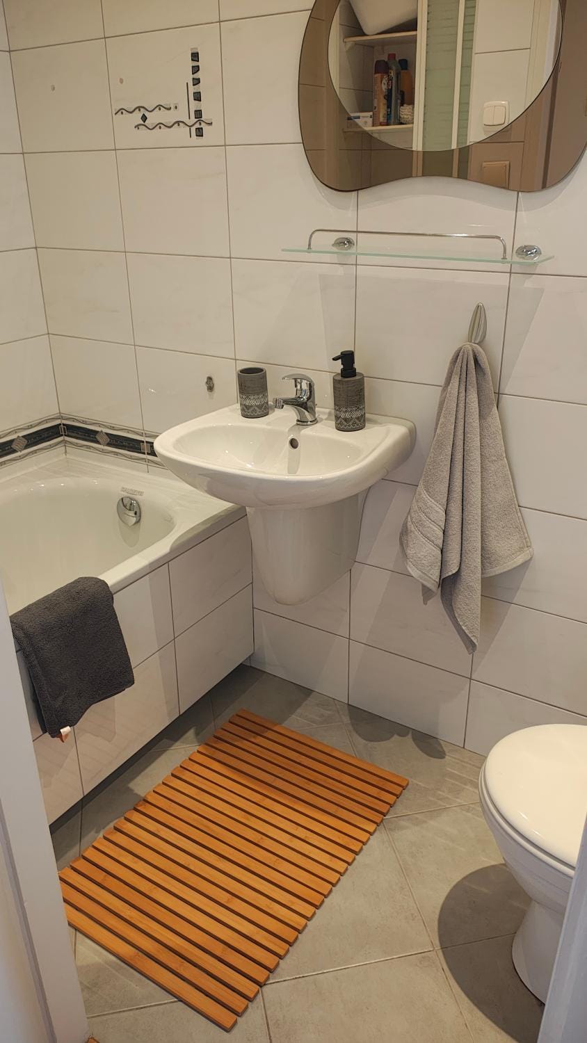 JUNA3 - przestronne mieszkanie blisko centrum Apartment in Warsaw