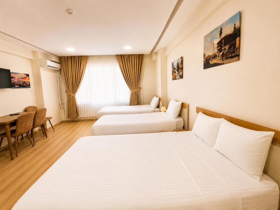 Bed, Living room, Photo of the whole room, Seating area, Bedroom