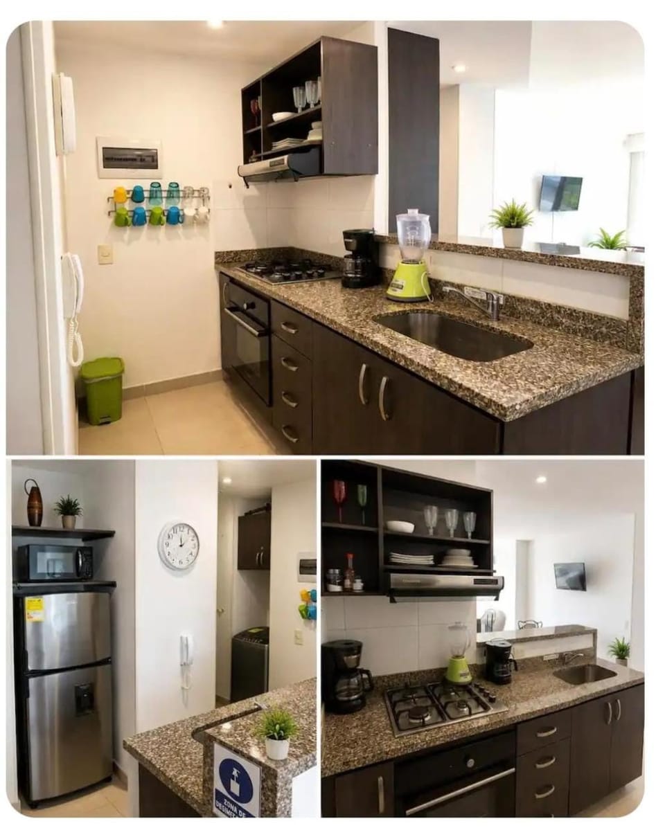 Kitchen or kitchenette, dishwasher, oven