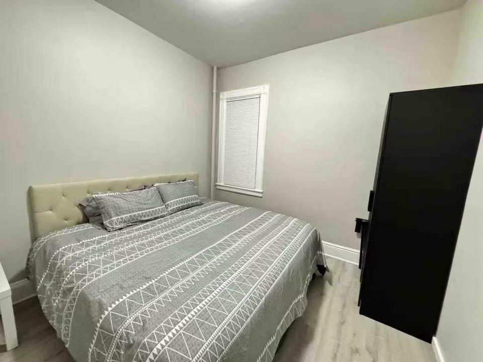 Union City Apartment near Light Rail Sleeps 7, 15 Min to Manhattan! Apartment in Union City