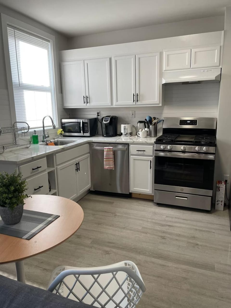 Union City Apartment near Light Rail Sleeps 7, 15 Min to Manhattan! Apartment in Union City