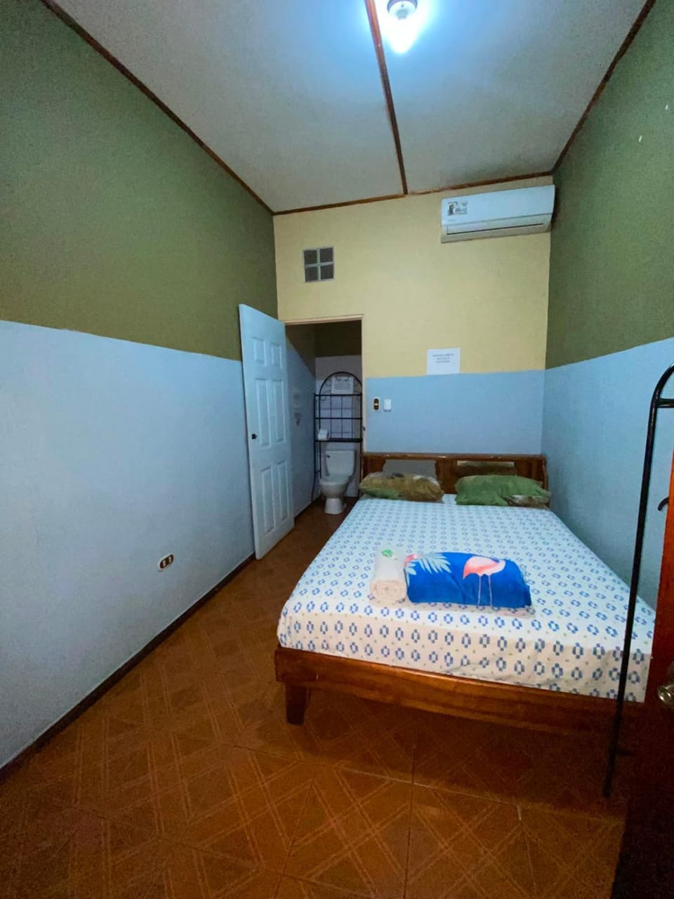 Bed, Bedroom, air conditioner
