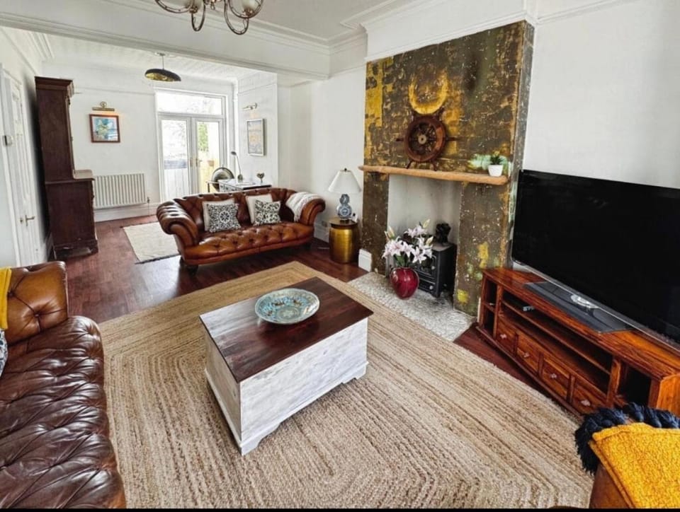 Porthcawl Seafront Town Centre House in Porthcawl