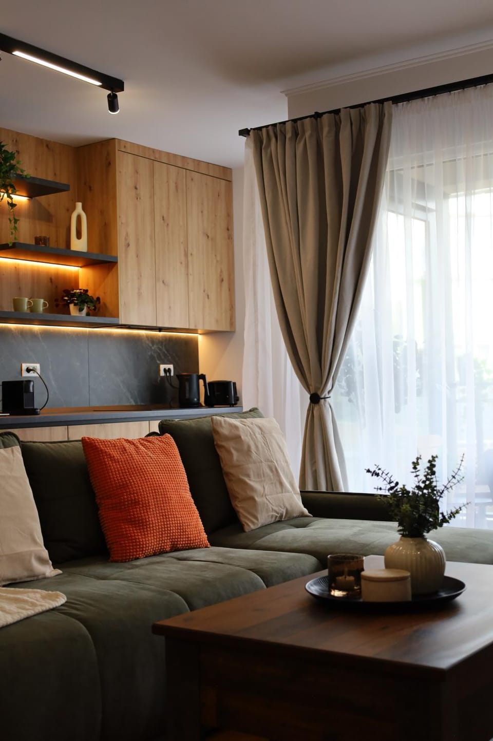 Kitchen or kitchenette, Living room, Seating area