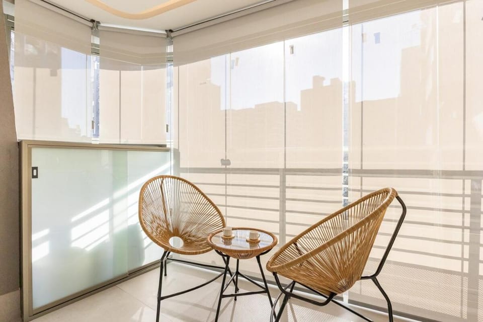 Stay Home Pinheiros - Apartamento Design Alto Padrão - Piscina - Academia com equipamentos Top - Sauna - Varanda privativa - Sala Coworking Apartment in Sao Paulo City
