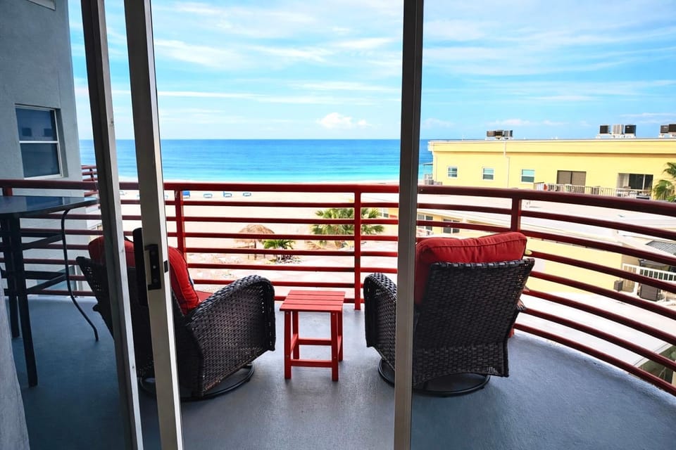 Upscale Beachfront Penthouse style 2bdr-2 bath - Oversize Gulf View Balcony - Walk to Dining & Shopping Apartment in Madeira Beach