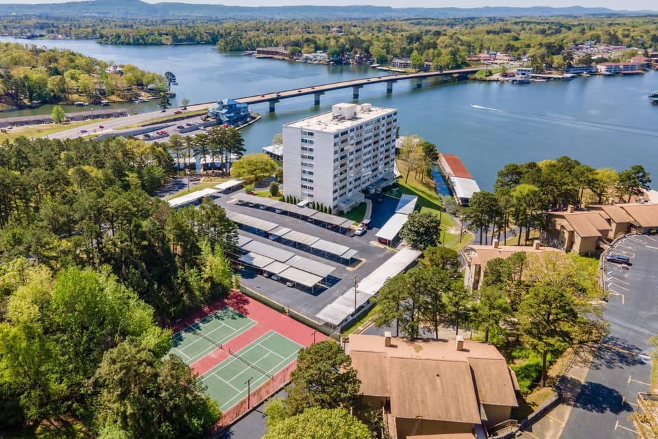 The Lake Escape House in Rockwell