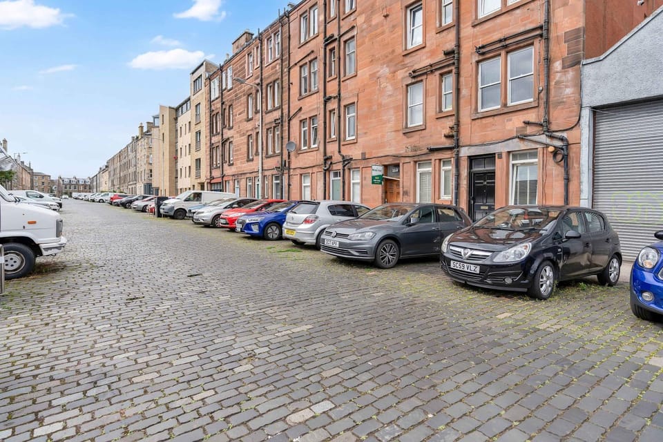 Edinburgh City Centre & Shore - Free Parking -WiFi Apartment in Edinburgh
