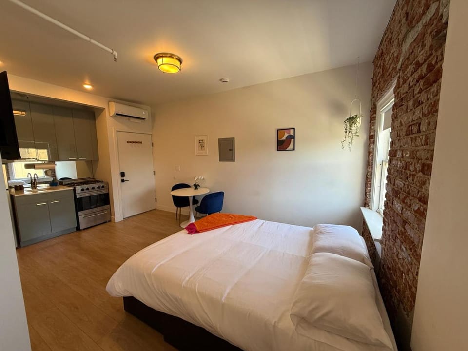 Newly Renovated Glendale Studio - #401 Apartment in Glendale