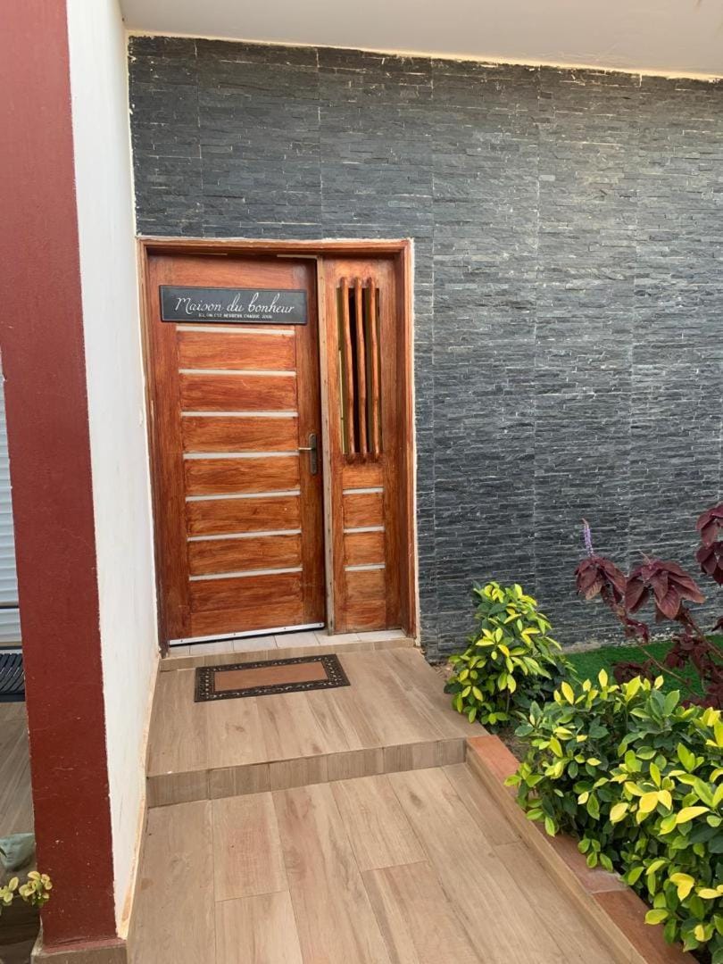 Rez de chaussez villa, Confort à Bambilor non loin du Lac Rose, de Diamniadio et de l'aéroport Blaise Diagne Apartment in Dakar Region, Senegal