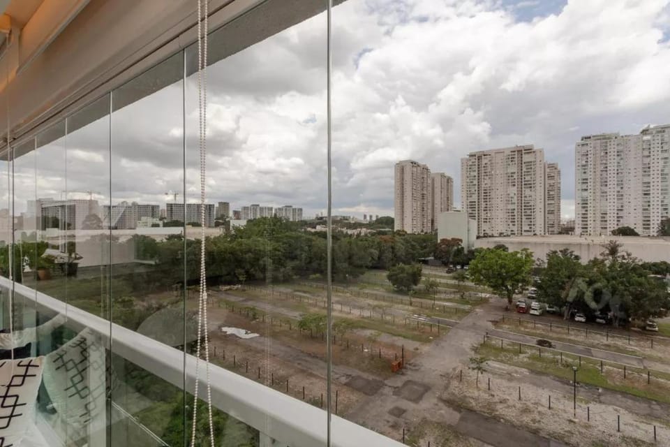 Aconchegante apartamento apartmento em frente ao Beyond Clube Apartment in Sao Paulo City