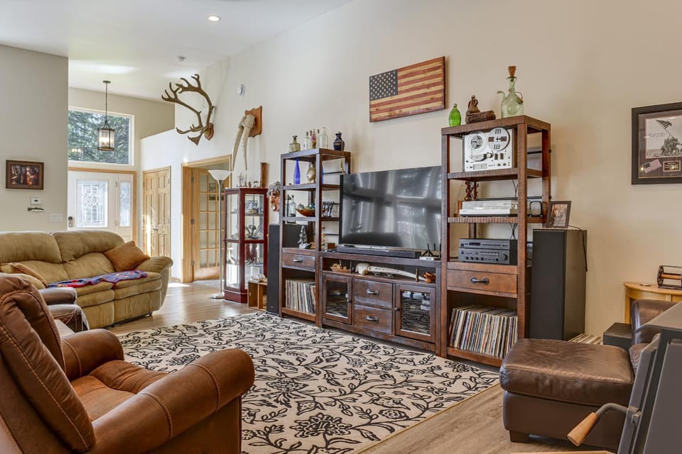 Exquisite Private Home Retreat Near Kenai River House in Soldotna