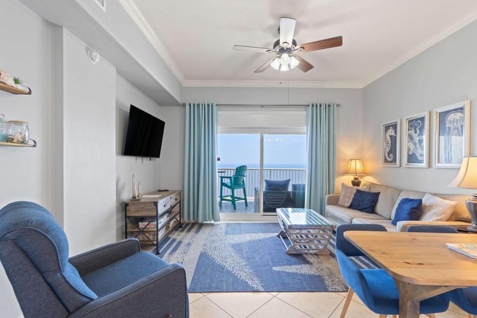 Gulf-Front Condo with Pool Hot Tub & Sauna House in Gulf Shores