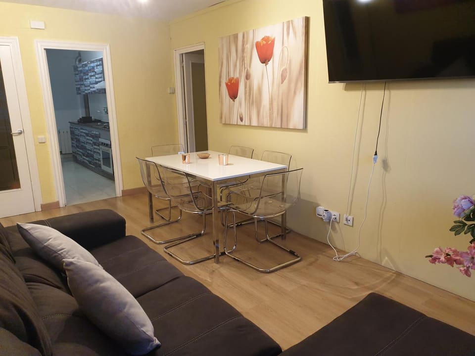 Comfy and Sunny Apartment near Barcelona Apartment in Vallès Occidental