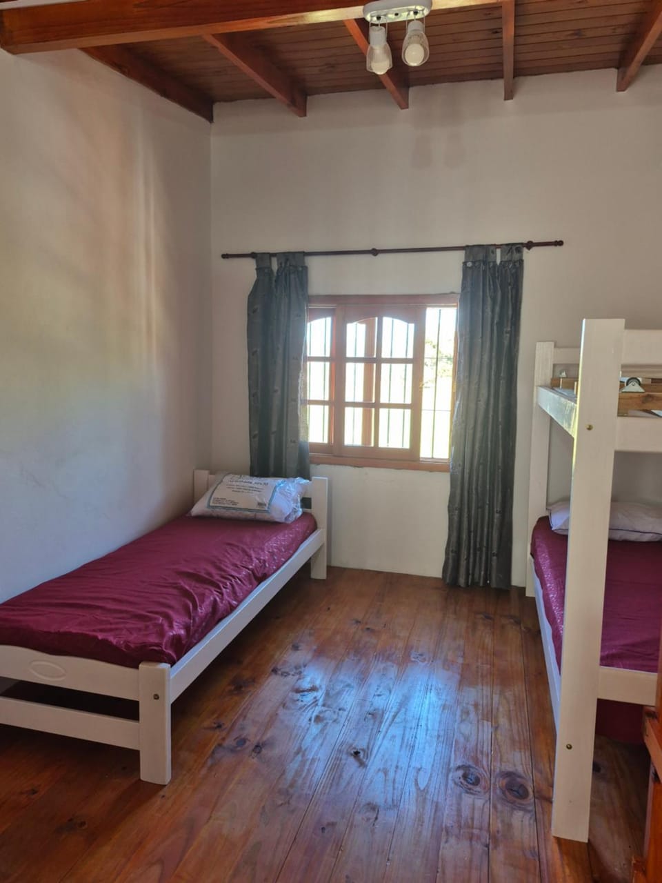 Bed, Photo of the whole room, Bedroom, bunk bed