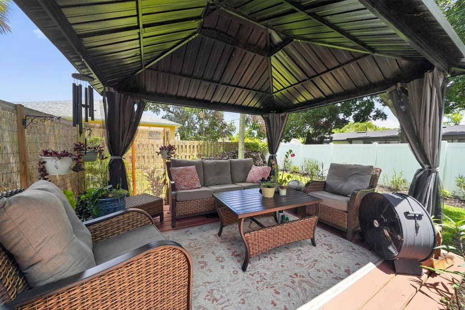 Family Basecamp • Vero Beach House in Indian River
