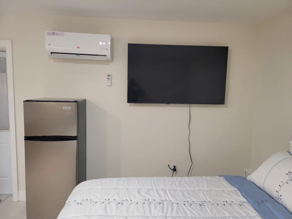 TV and multimedia, air conditioner