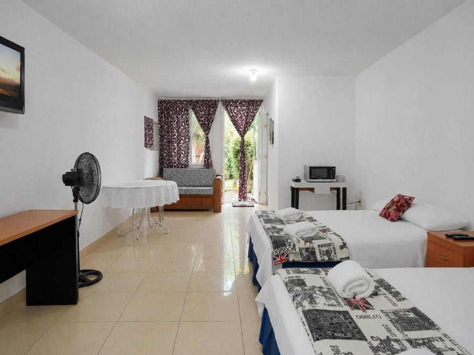 Tropical oasis near Dorados Oaxtepec and Six Flags Apartment in Oaxtepec