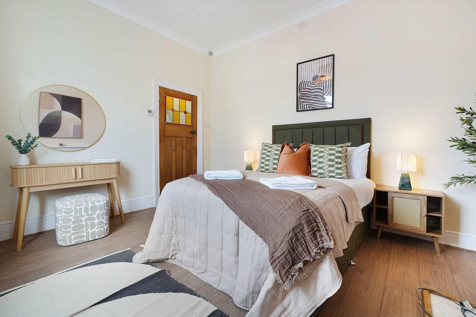 Modern 4BR Ideal for Contractors by Stay With Us House in Hartlepool