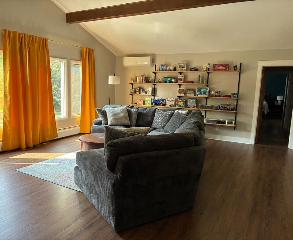 The MTM Collection Cozy Oasis with Sunroom House in Door County
