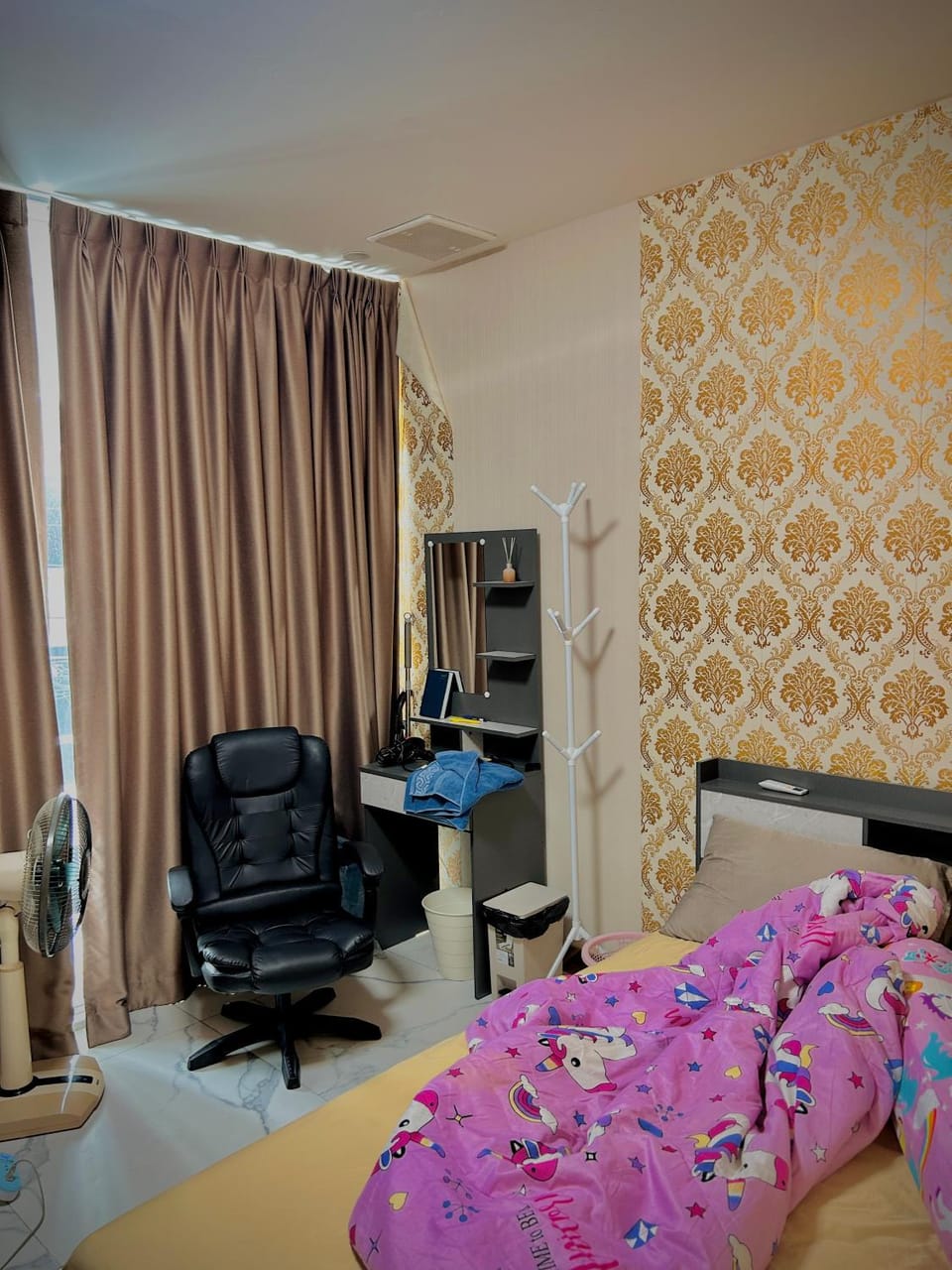 Private Budget Room for Backpackers Near MRT Si Kritha Apartment in Bangkok