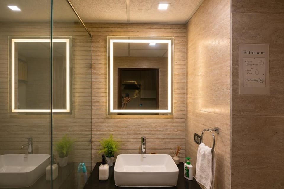 Couple-Friendly 1BHK, Near Doon Square, Dehradun Apartment in Dehradun