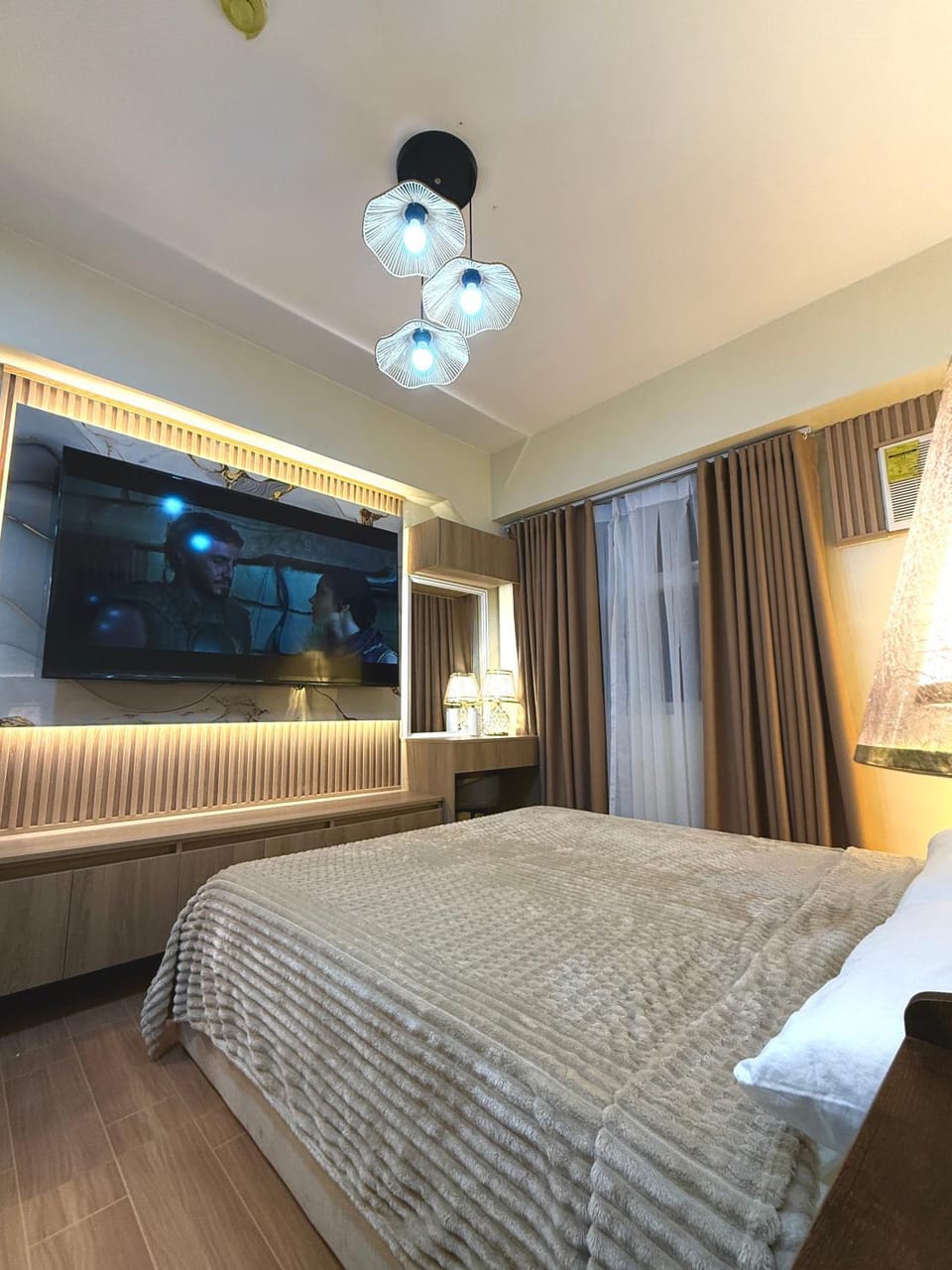 Casa Beatrice Airport Stay Close to Everything that Matters with 65 inches TV Apartment hotel in Lapu-Lapu City