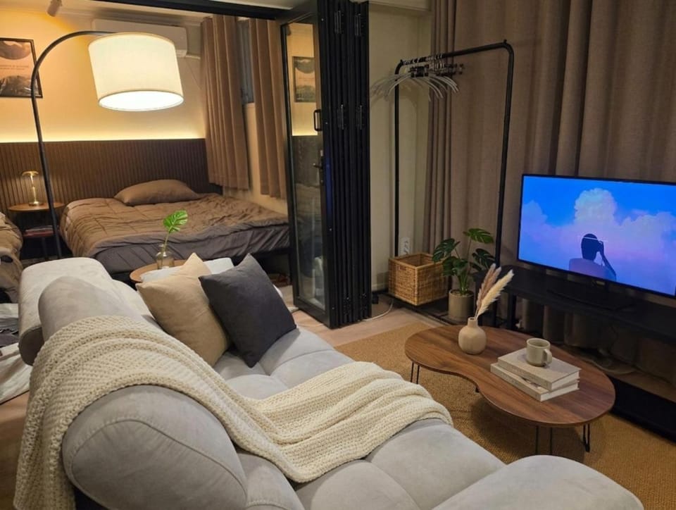 Namguro Hideaway Home Apartment in Seoul