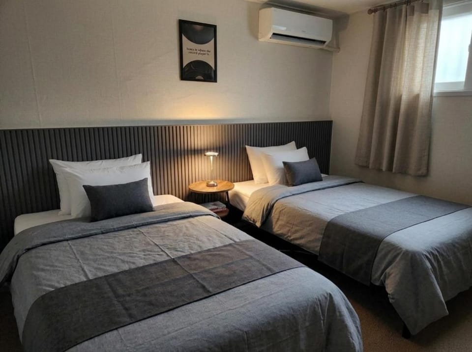 Namguro Hideaway Home Apartment in Seoul