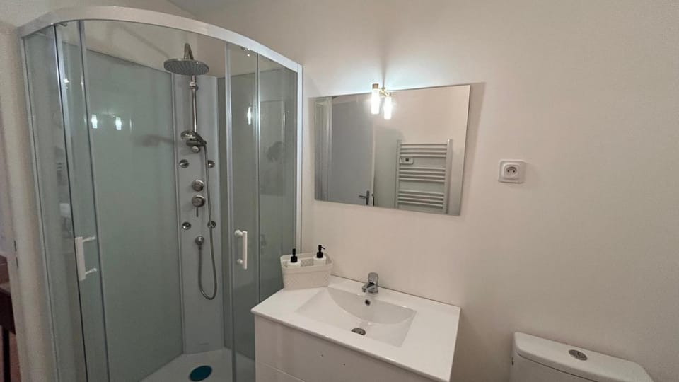 Le Saint Lubin - Vatan Cozy Apartment Apartment in Centre-Val de Loire