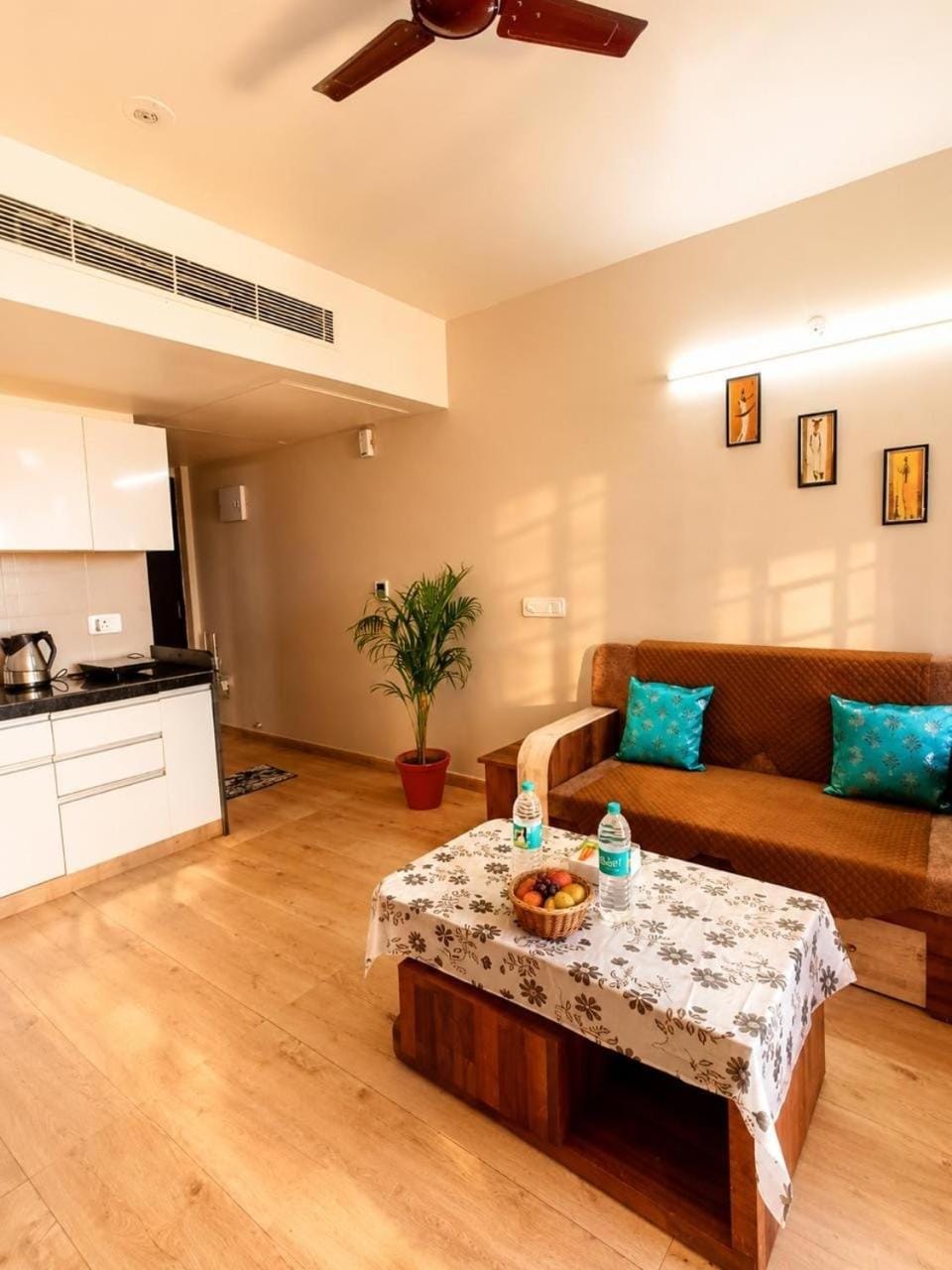 Dreaming Overtones Lux Studio City Center Pool&Gym Apartment in Jaipur